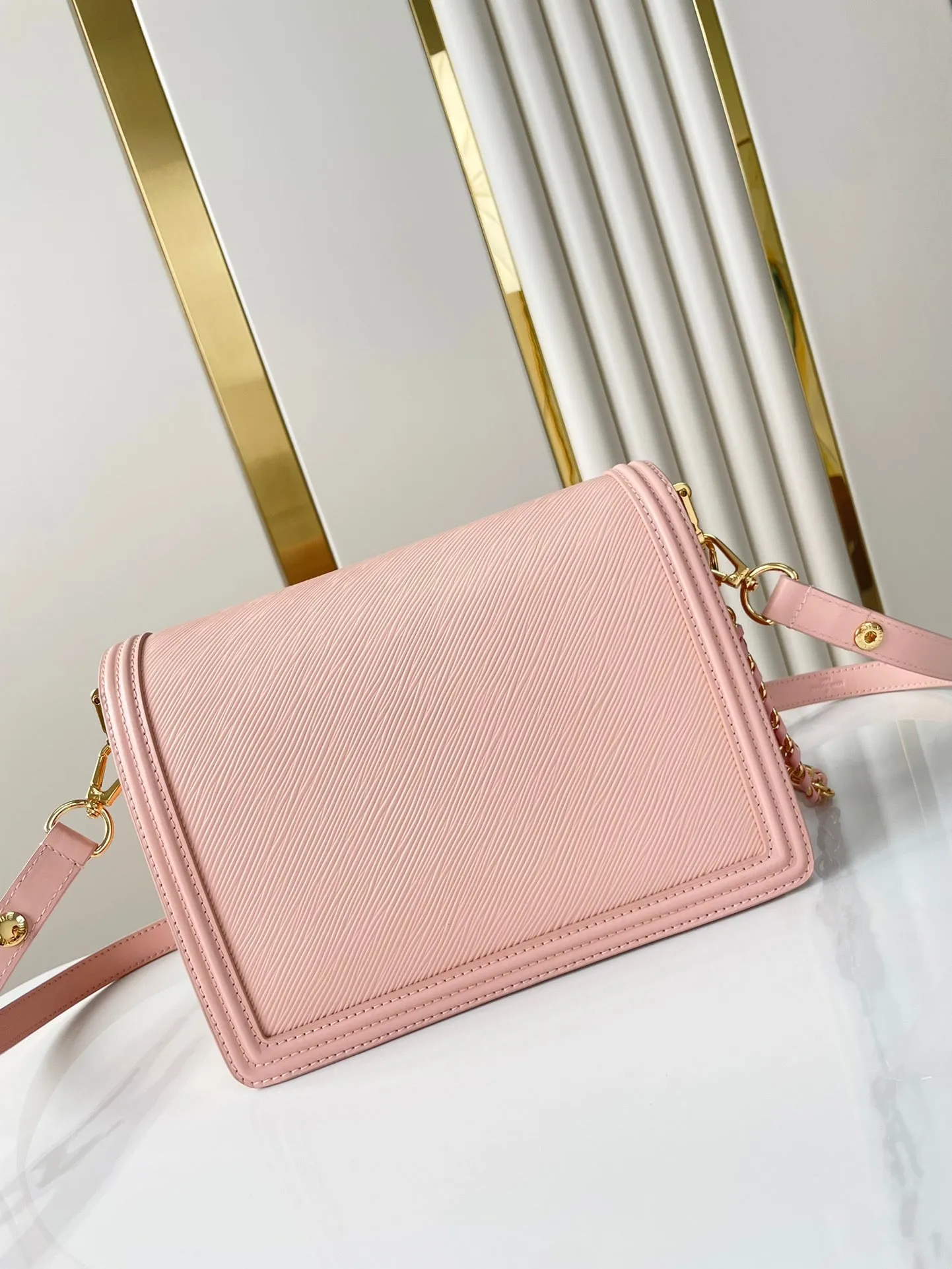 Louis Vuitton DAUPHINE MM 25 IN LIGHT PINK EPI GRAINED CALFSKIN GOLD HARDWARE
