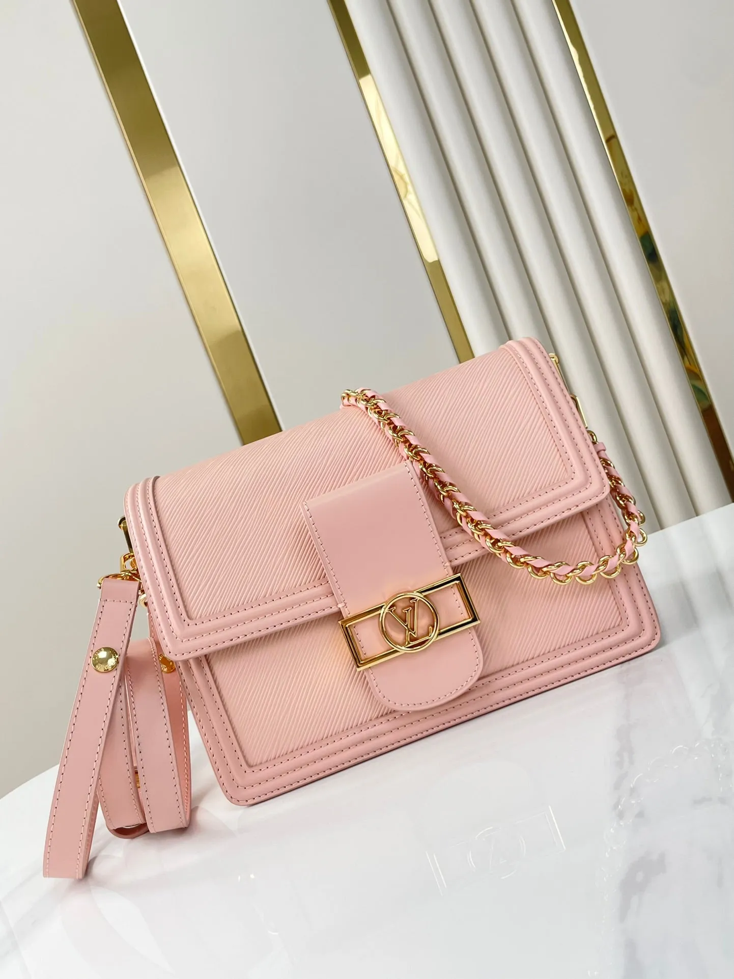 Louis Vuitton DAUPHINE MM 25 IN LIGHT PINK EPI GRAINED CALFSKIN GOLD HARDWARE
