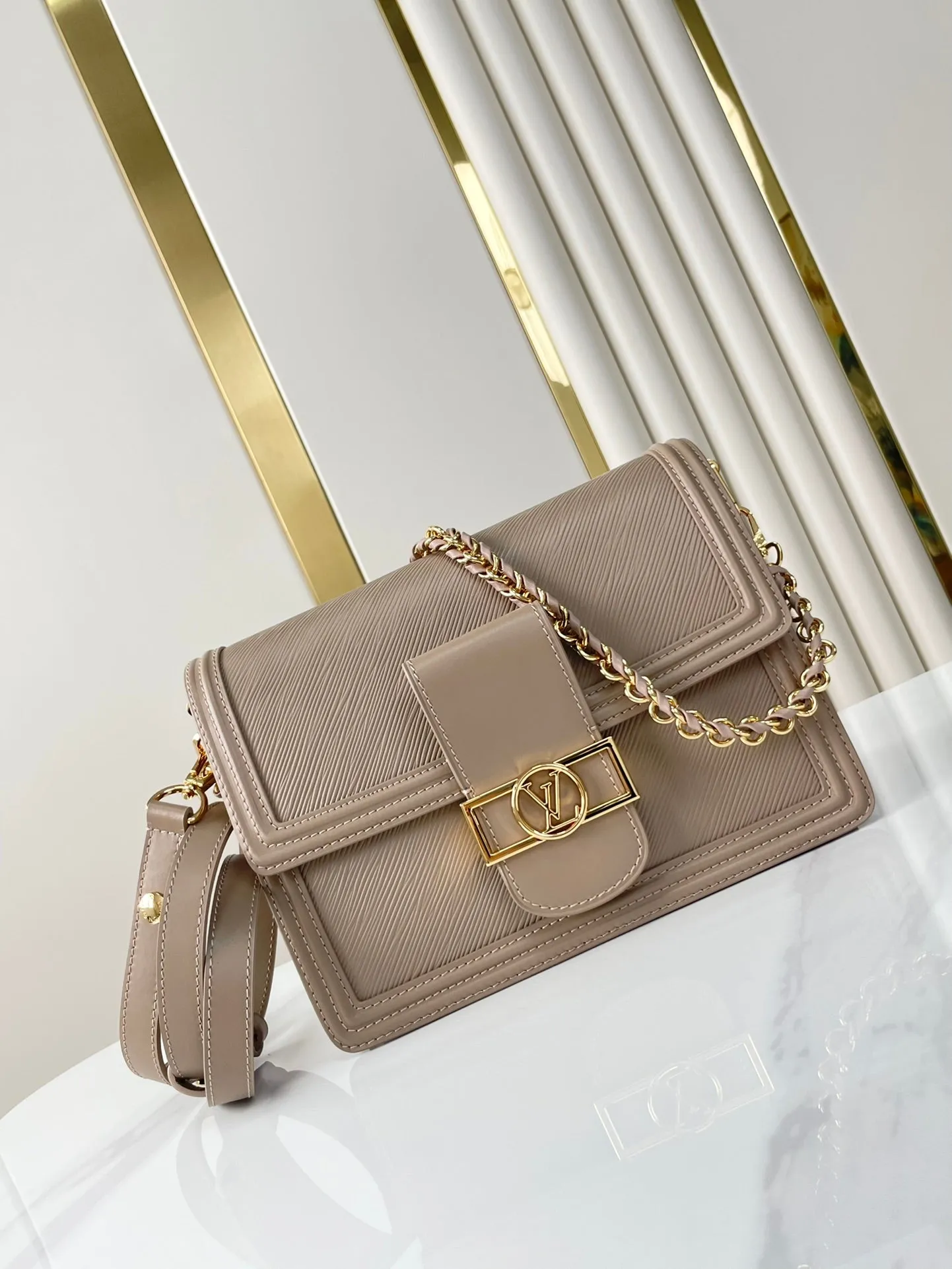 Louis Vuitton DAUPHINE MM 25 IN MEDIUM BROWN EPI GRAINED CALFSKIN GOLD HARDWARE